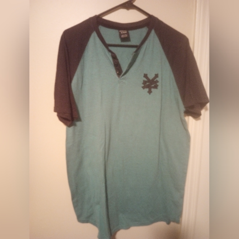 Zoo York men's short sleeve half button pullover tee